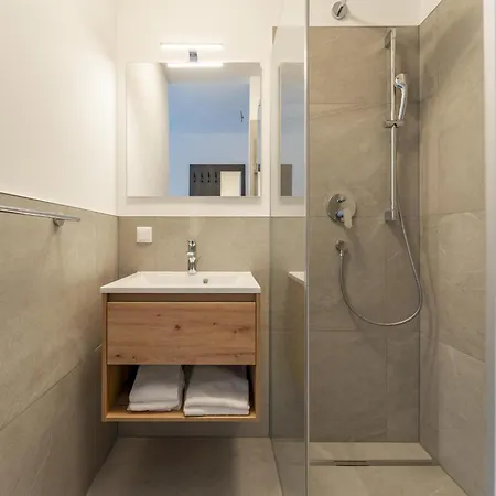 Semesterbostad Grebenzen Mazzel *