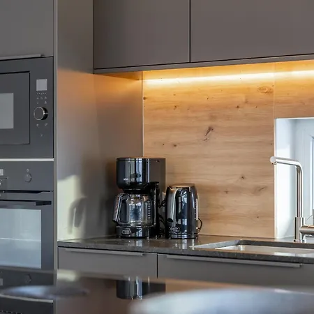 Grebenzen Mazzel Semesterbostad *